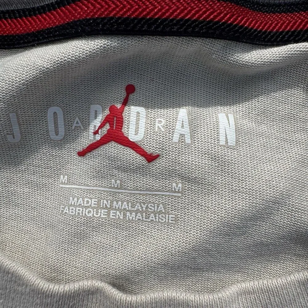 Jordan Dri-FIT Shirt Mens Medium Beige Center Jumpman Logo Athletic Tee Size M